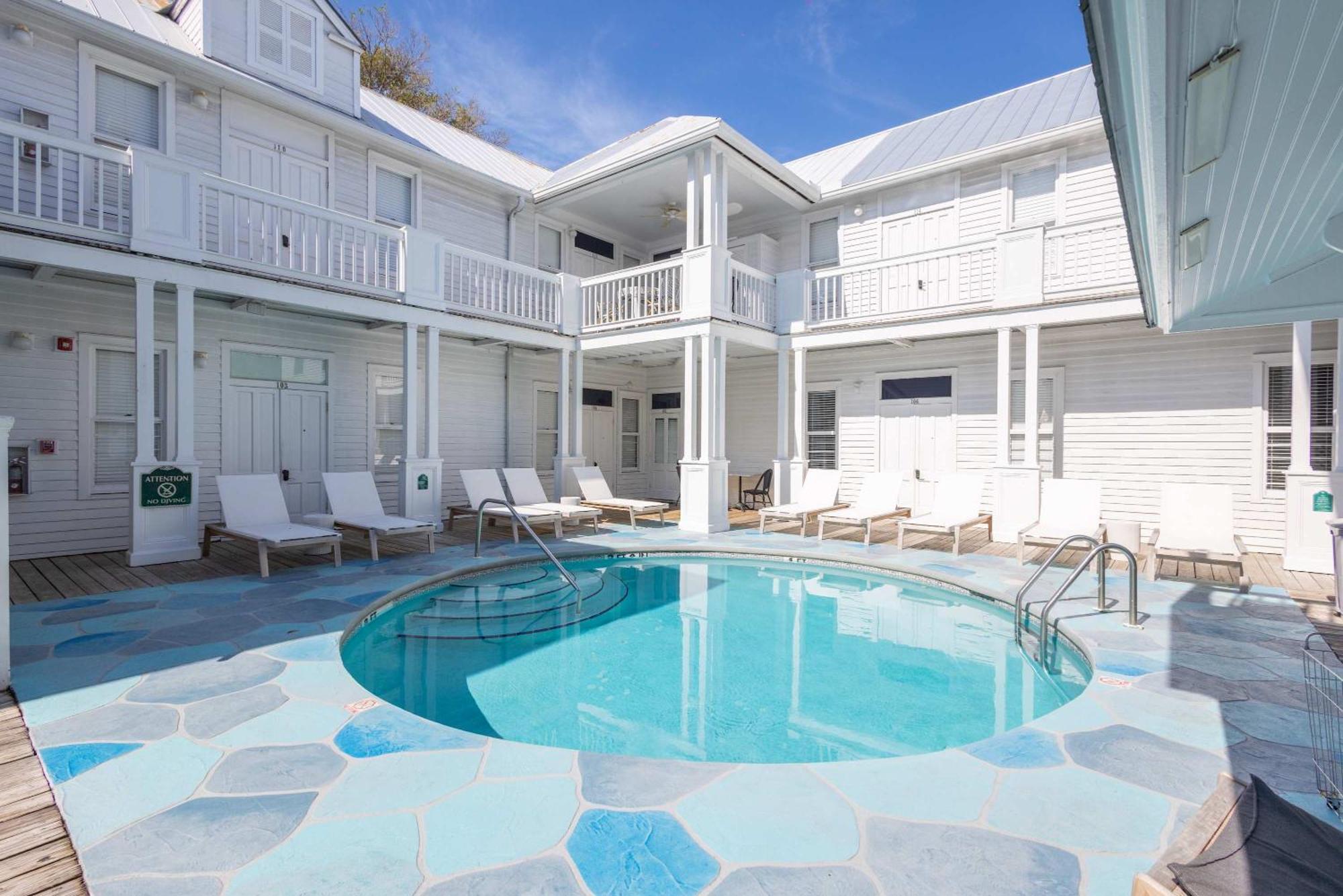 Deluxe Queen At The Curry Mansion - Parking & Heated Pool! Ки-Уэст Экстерьер фото